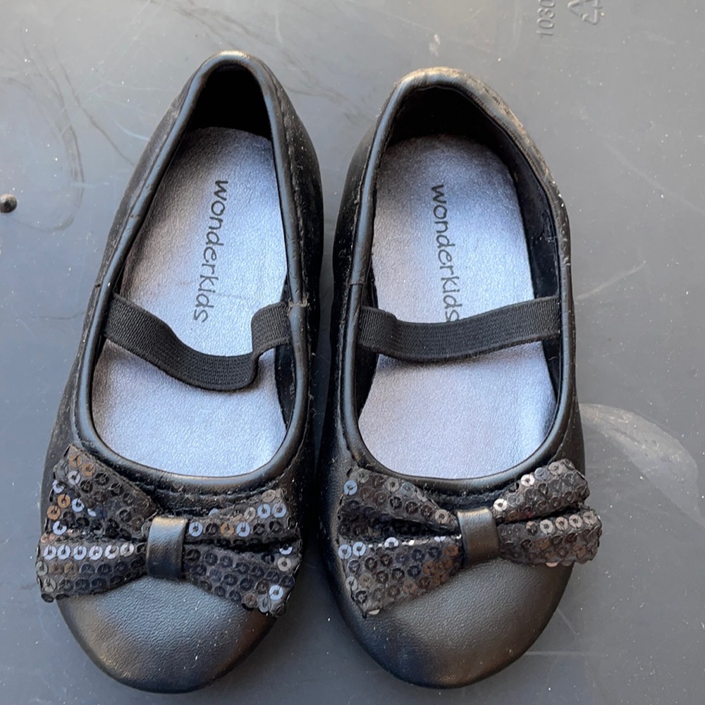 Black Flat shoes